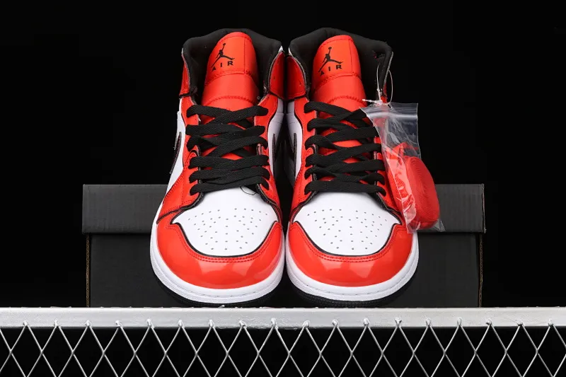 All categories Air Jordan Jordan series basketball shoes Air Jordan 1 Mid Air Jordan 1 Mid AJ1 Joe 1 patent leather orange Zhongbang basketball shoes DD6834-802